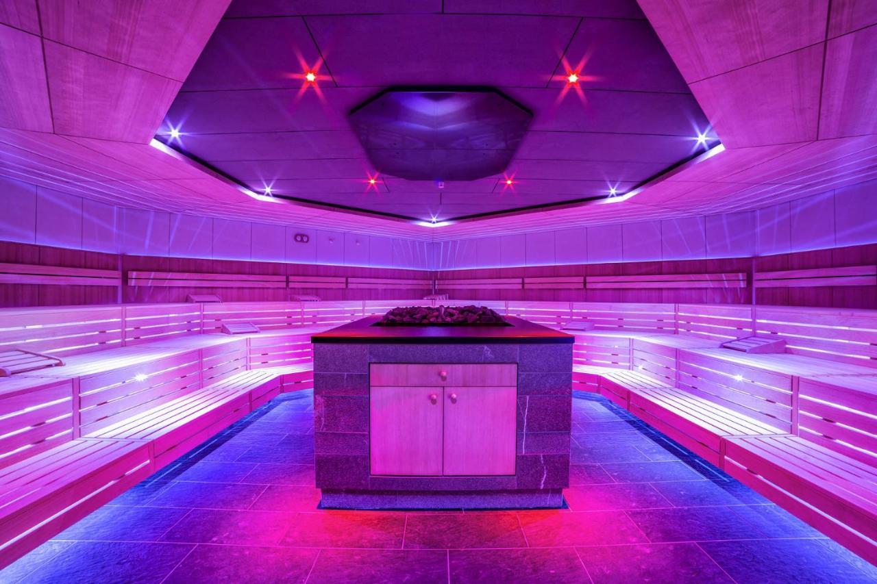Hotel Ideal Park Лайвес Экстерьер фото