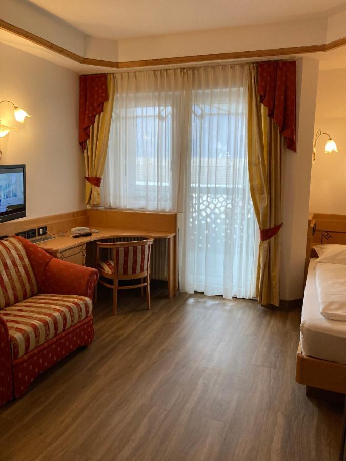 Hotel Ideal Park Лайвес Номер фото