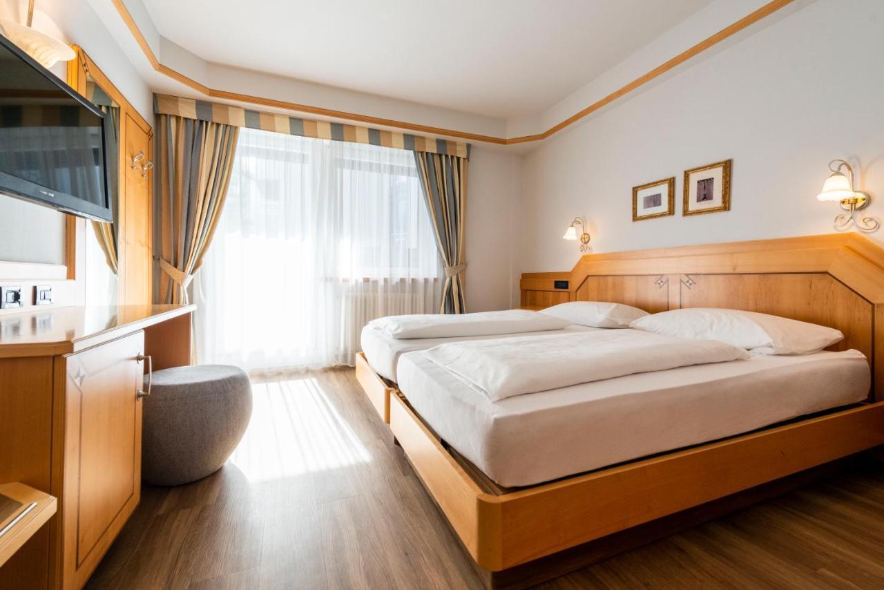 Hotel Ideal Park Лайвес Номер фото