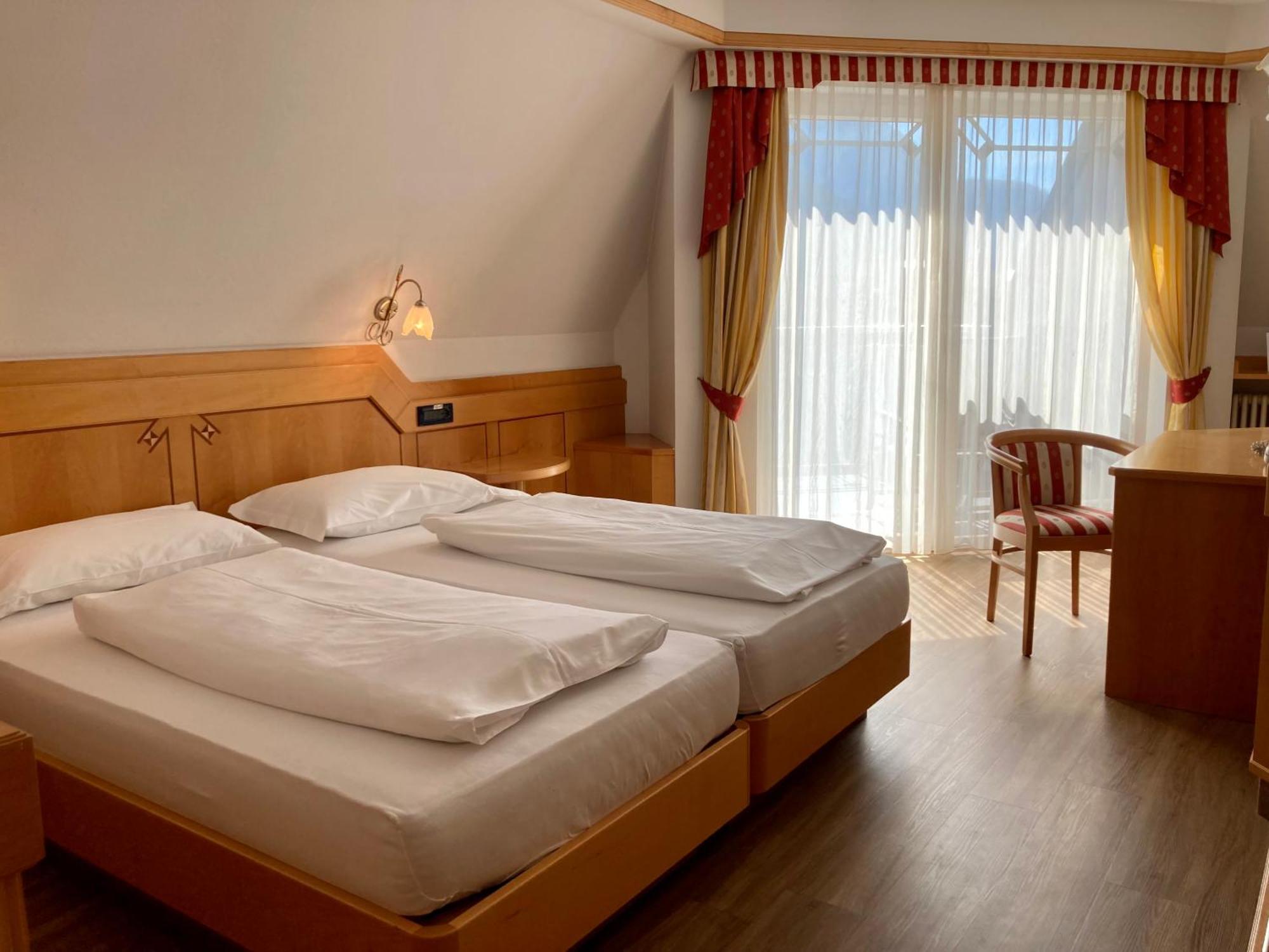 Hotel Ideal Park Лайвес Номер фото